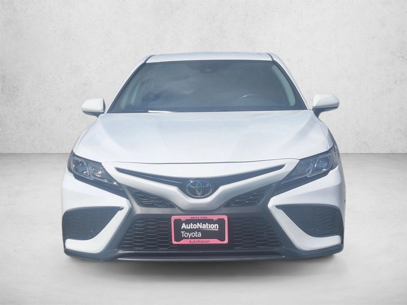 2024 Toyota Camry SE photo 3