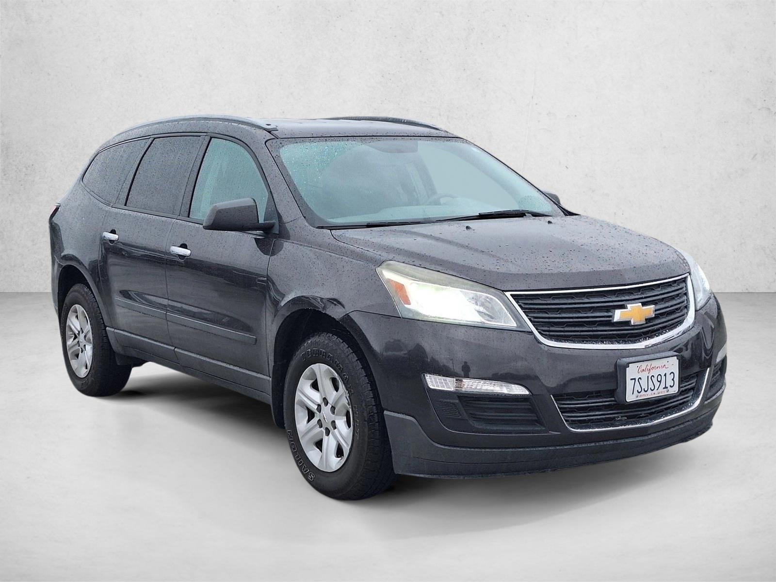2016 Chevrolet Traverse LS photo 3