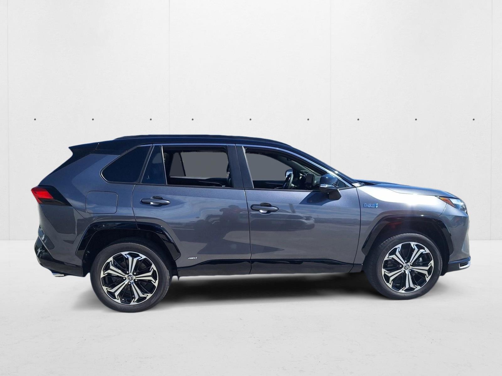 2024 Toyota RAV4 Prime XSE photo 3
