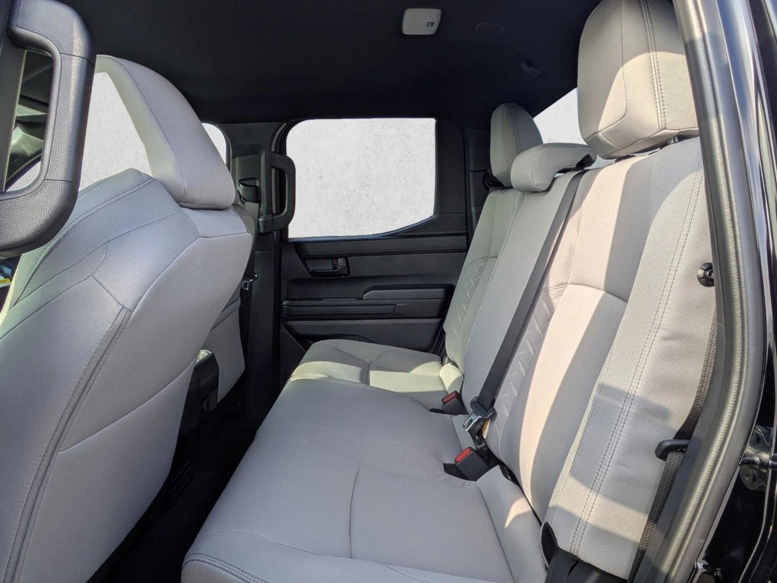 2026 Toyota Tacoma SR5 - Photo 15