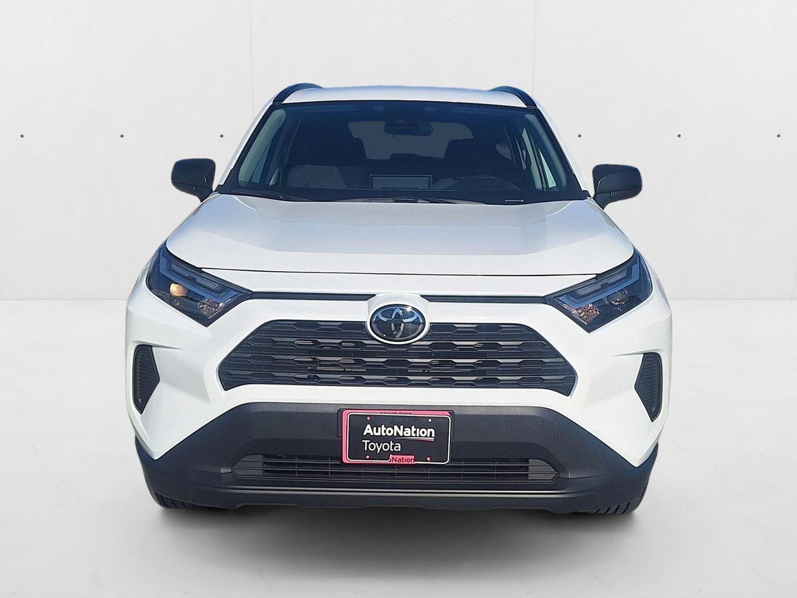 2025 Toyota RAV4 Hybrid LE photo 2