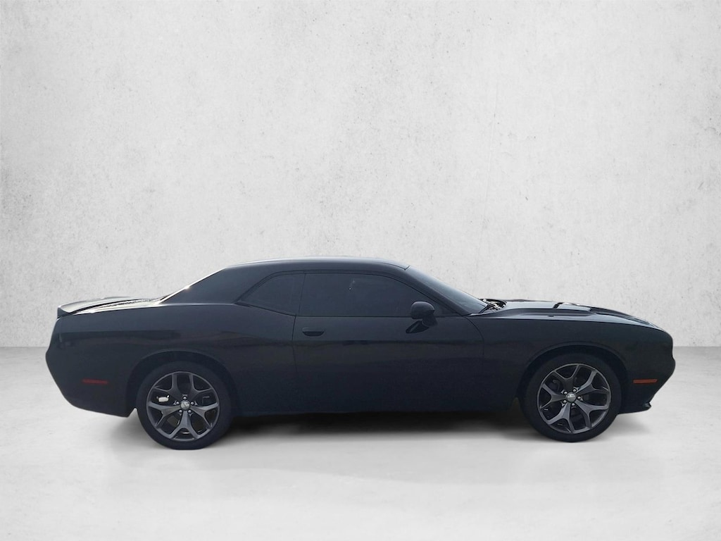 Used 2016 Dodge Challenger SXT Coupe
