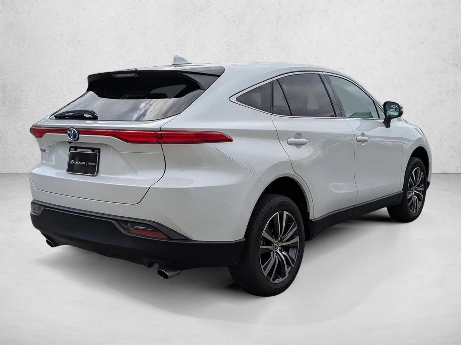 2023 Toyota Venza LE photo 5