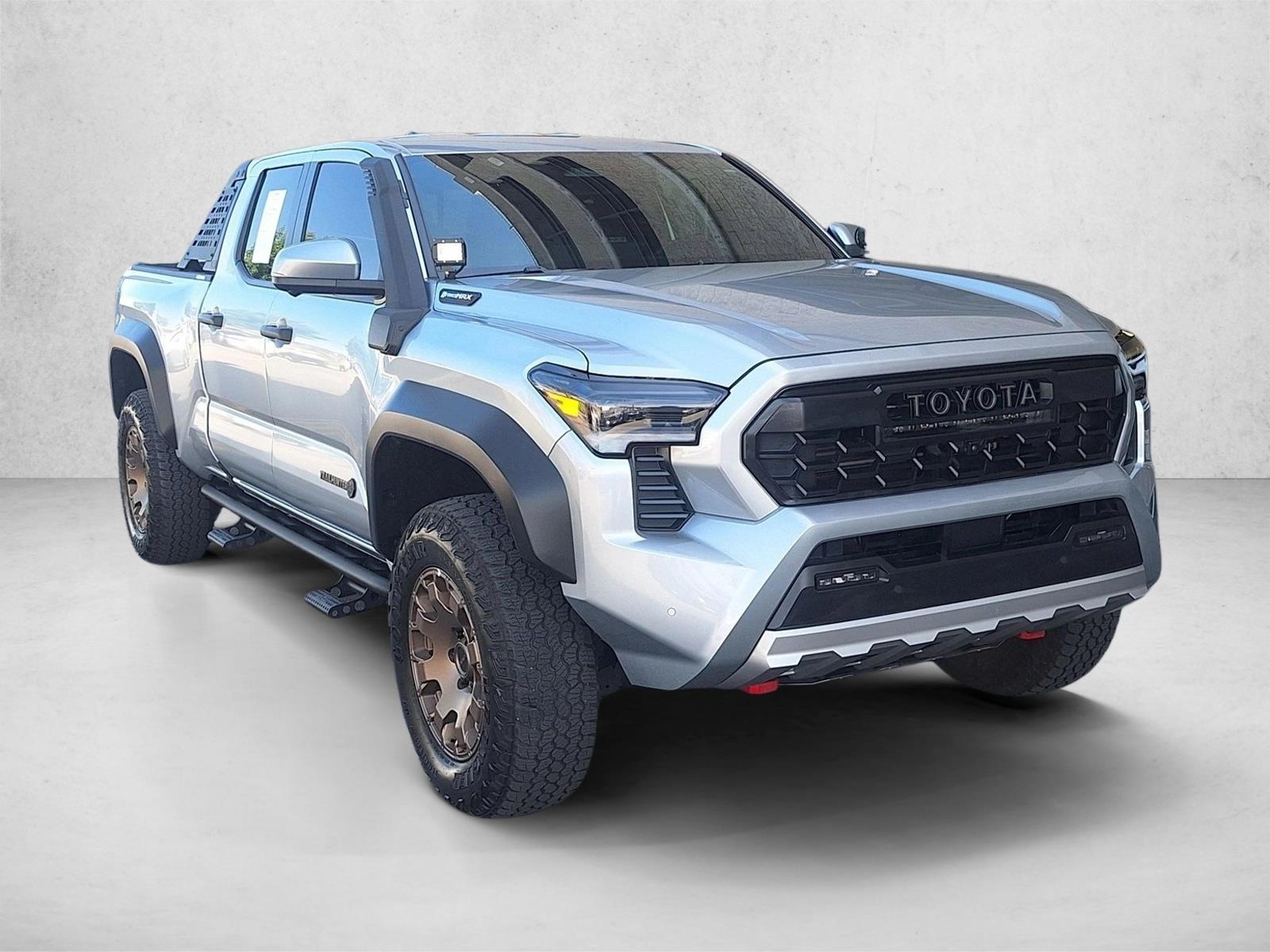 2025 Toyota Tacoma i-FORCE MAX Trailhunter photo 3