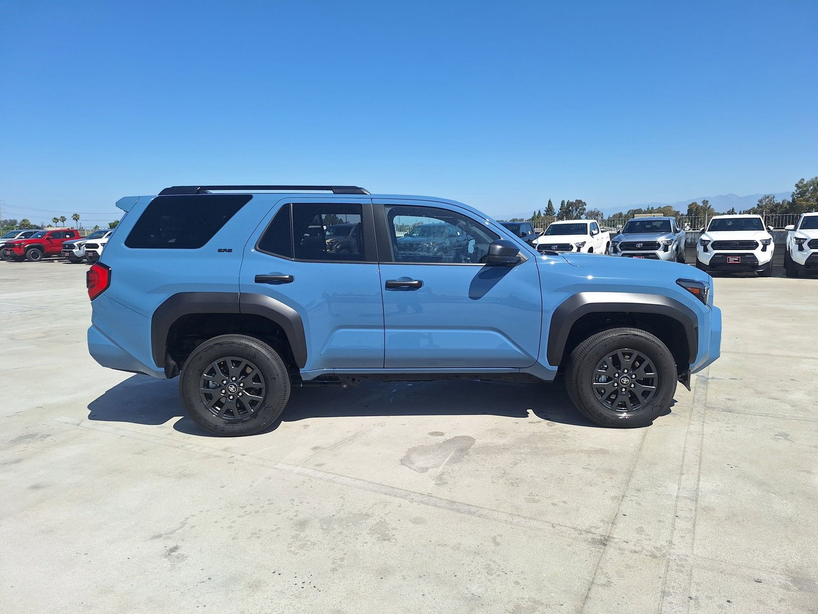 2025 Toyota 4Runner SR5 photo 4