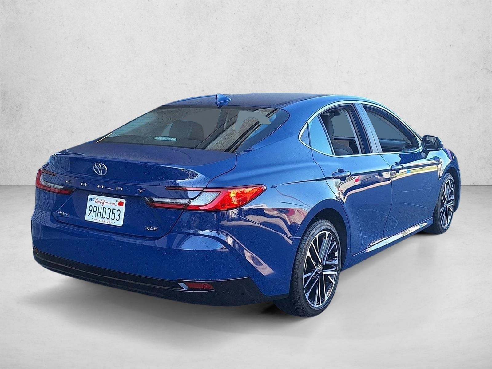 2025 Toyota Camry XLE photo 5