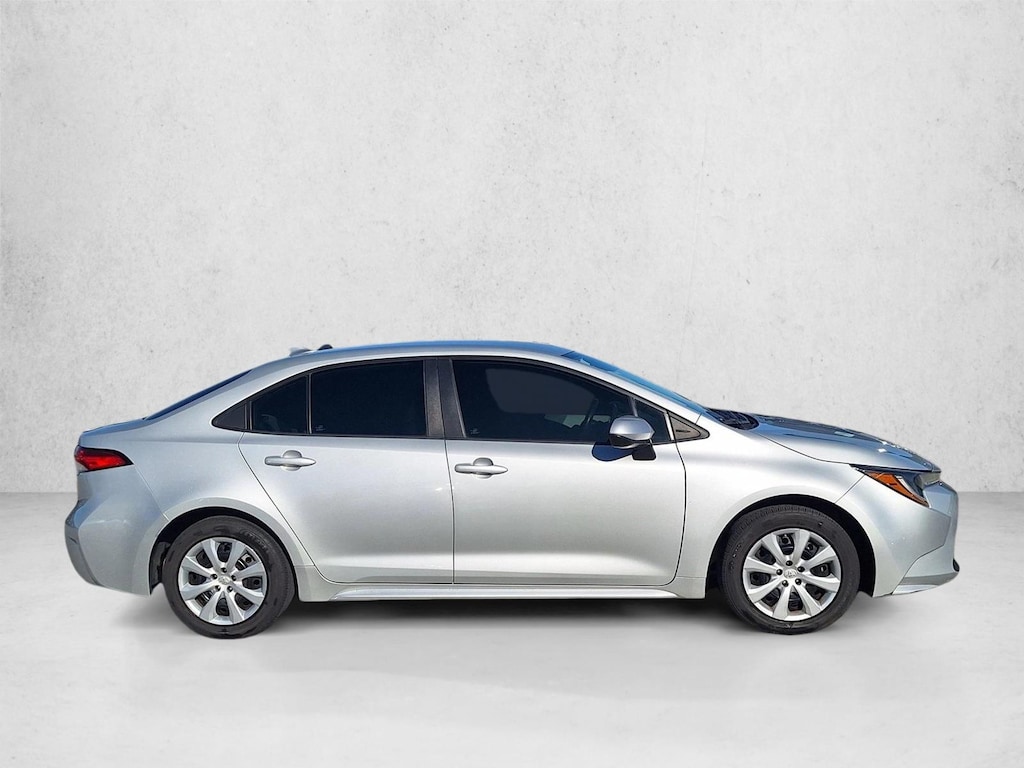 Used 2022 Toyota Corolla LE Sedan