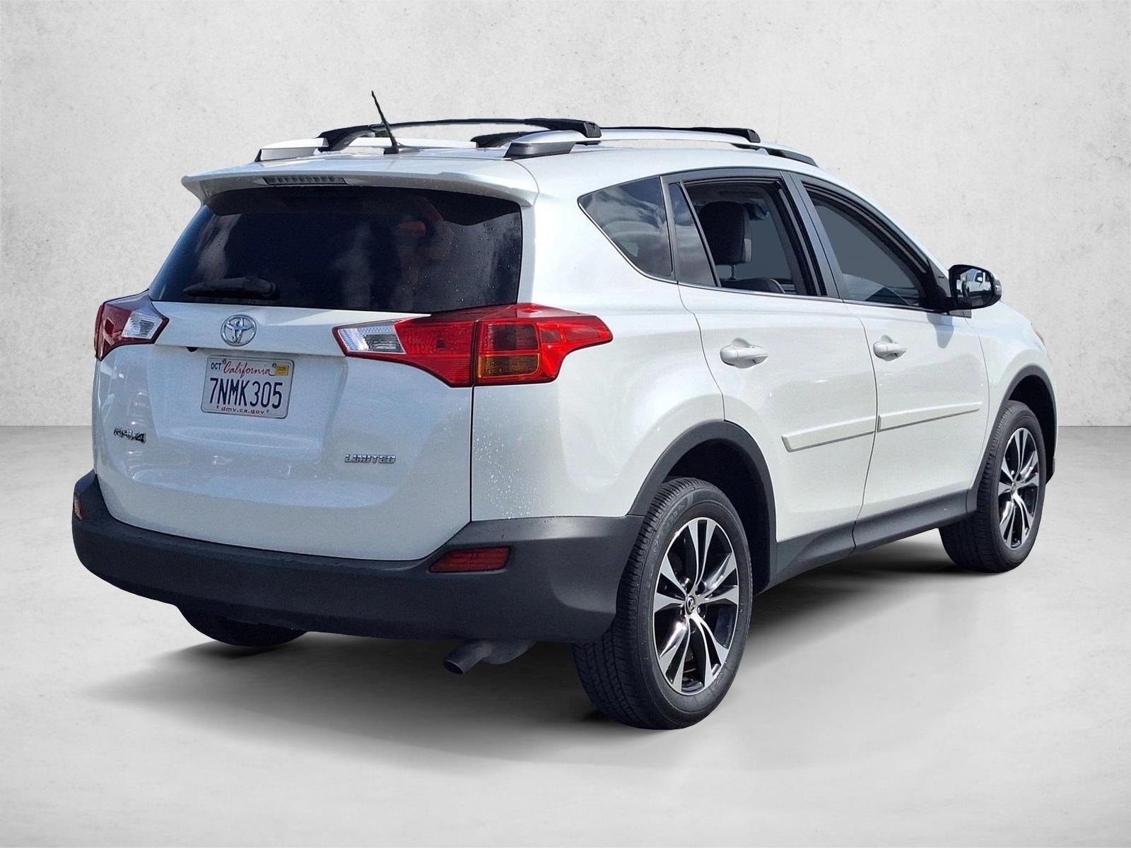 2015 Toyota RAV4 Limited photo 2