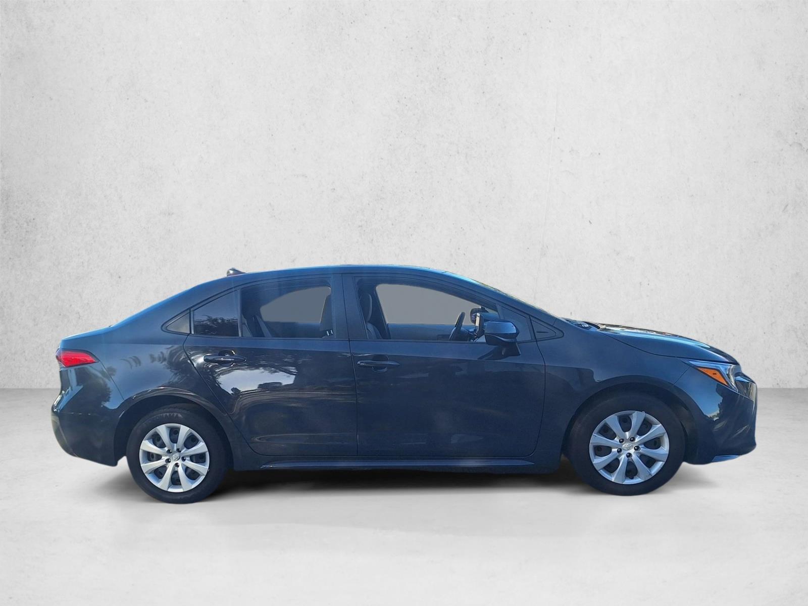 2023 Toyota Corolla Hybrid LE photo 4