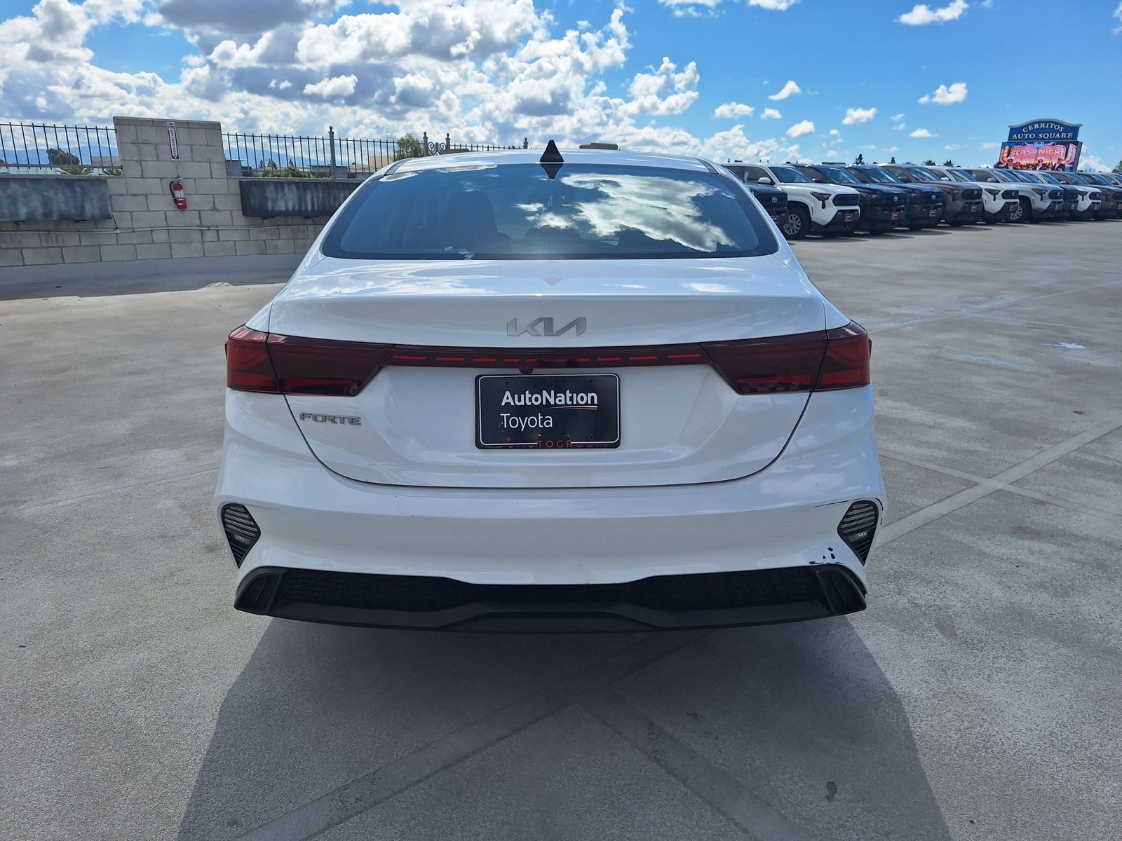 2023 Kia Forte LXS photo 6