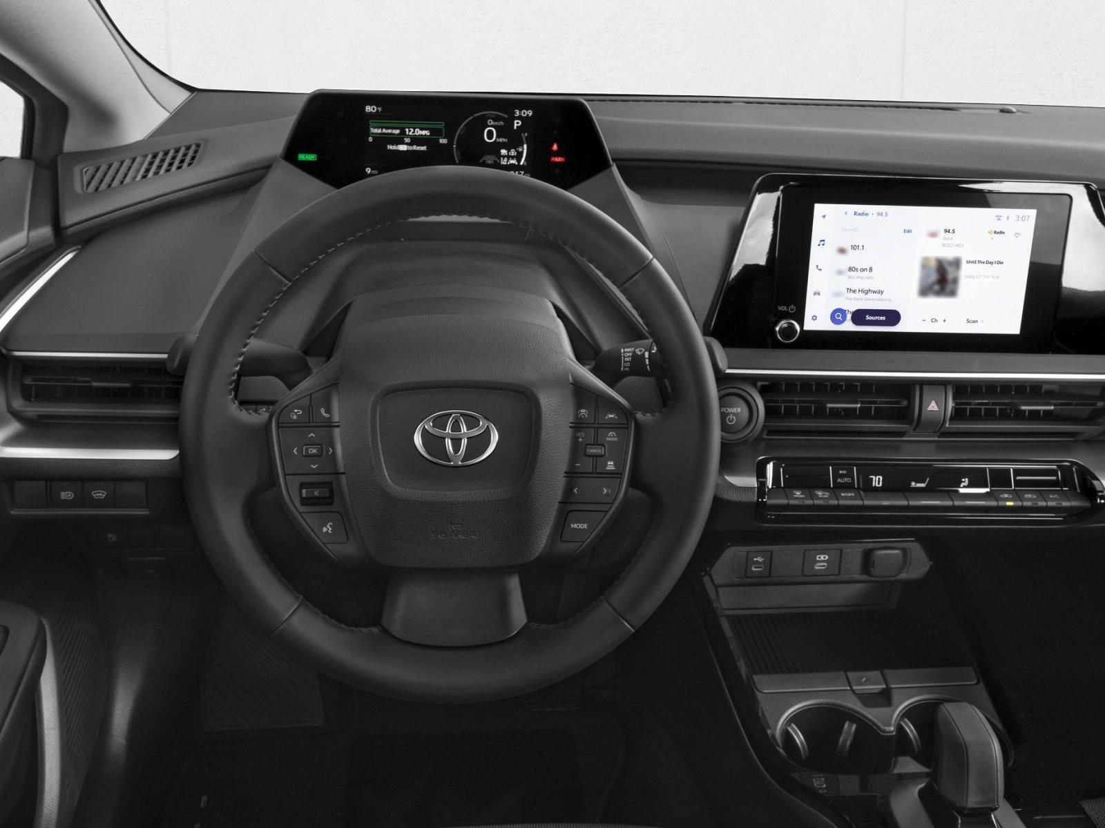 2026 Toyota Prius LE photo 4