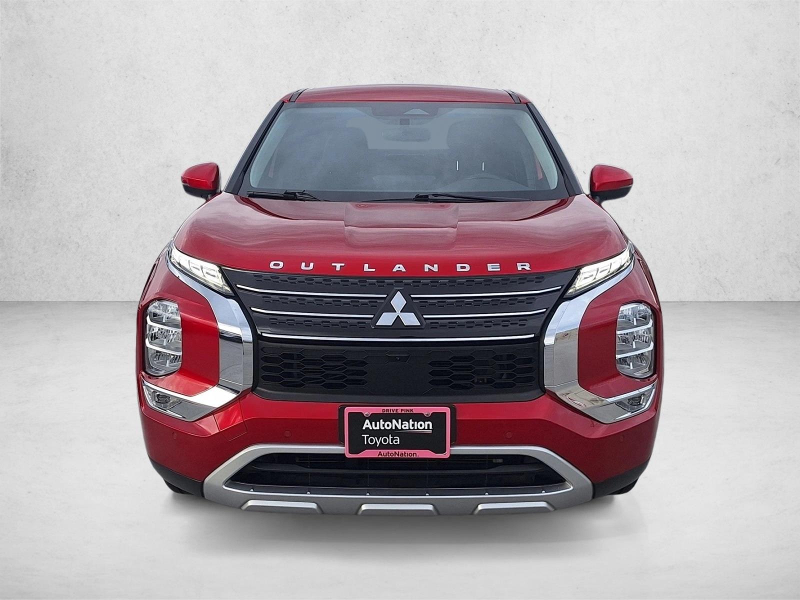 2022 Mitsubishi Outlander SE photo 2