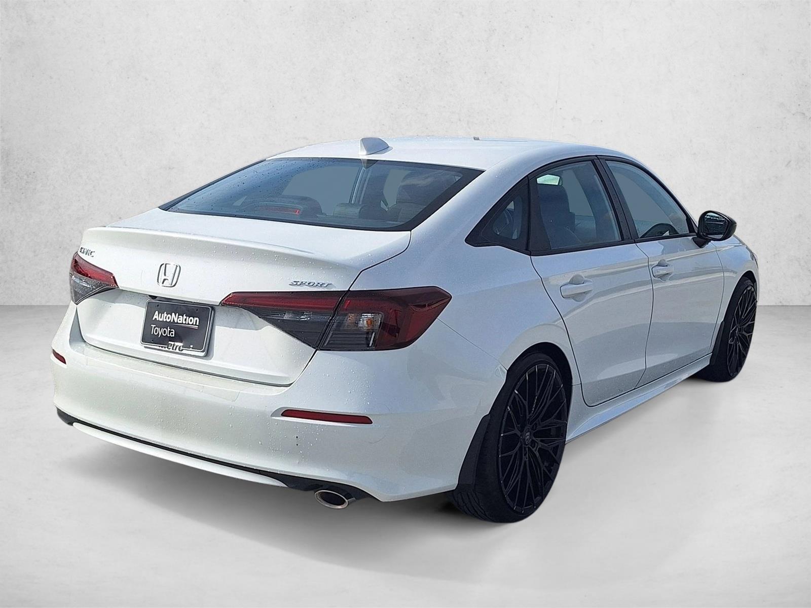 2025 Honda Civic Sport photo 3