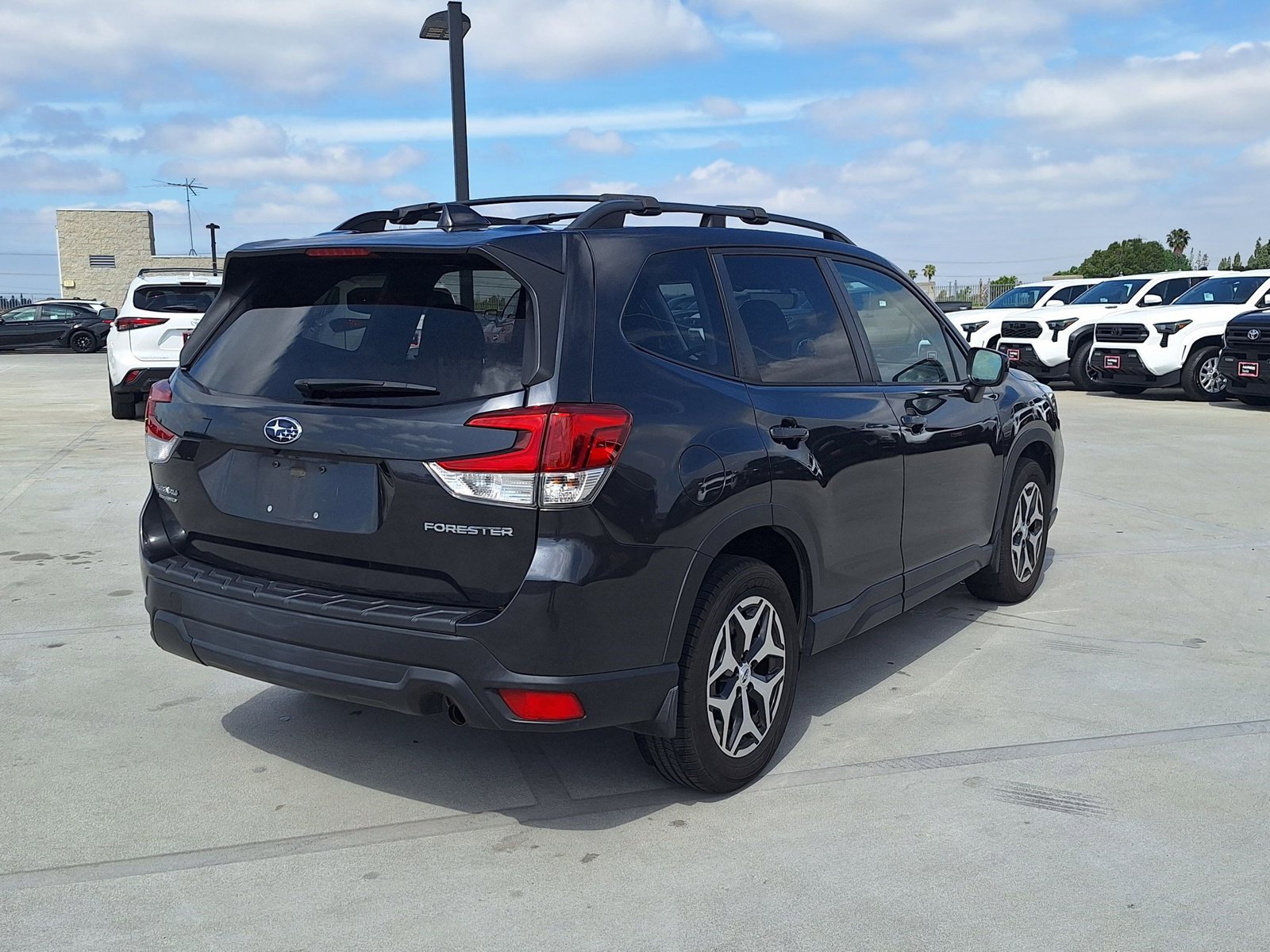 2019 Subaru Forester Premium photo 5