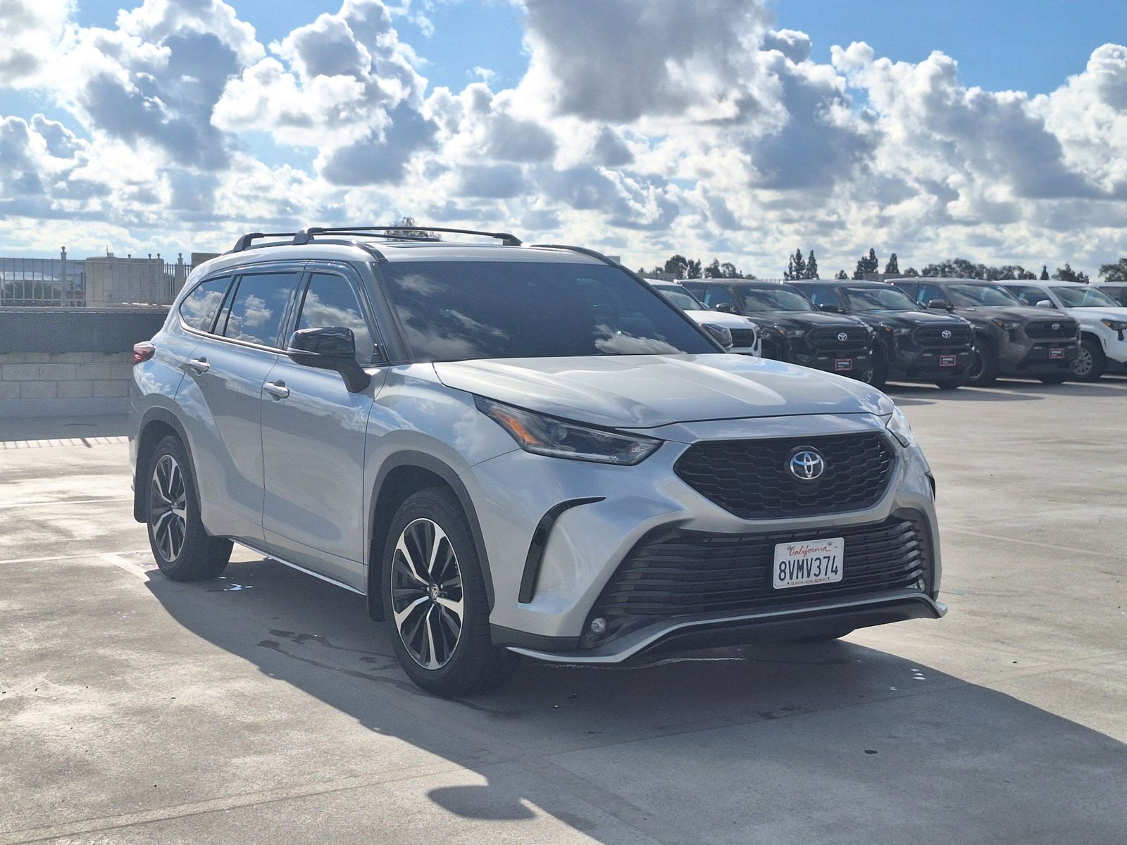 2021 Toyota Highlander XSE photo 3