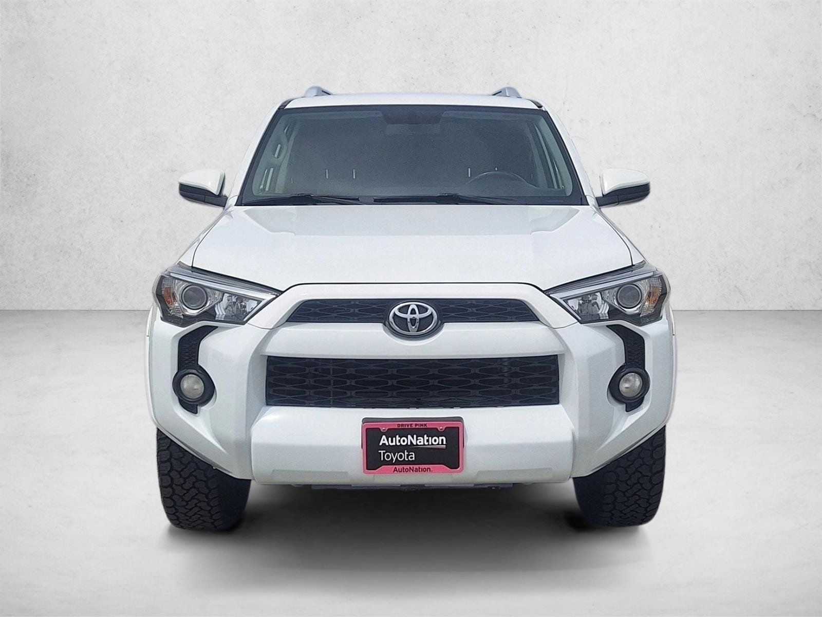 2016 Toyota 4Runner SR5 photo 2