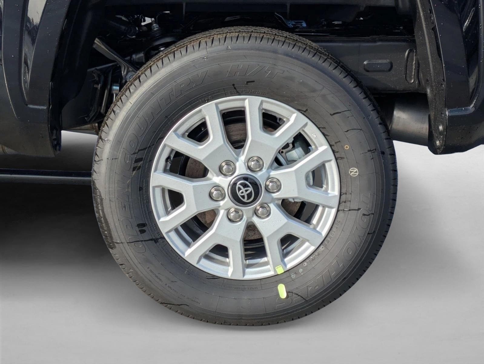 2026 Toyota Tacoma SR5 - Photo 9