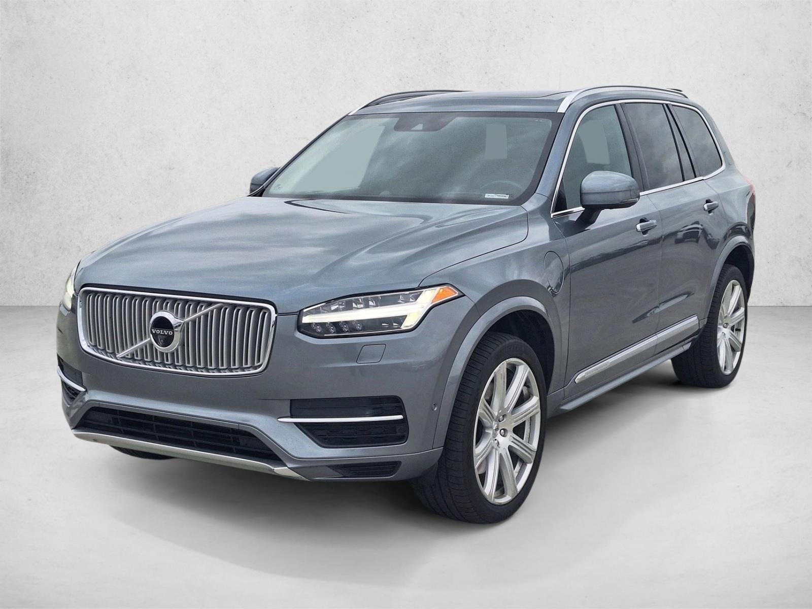 2018 Volvo XC90 Hybrid T8 AWD Inscription photo 2