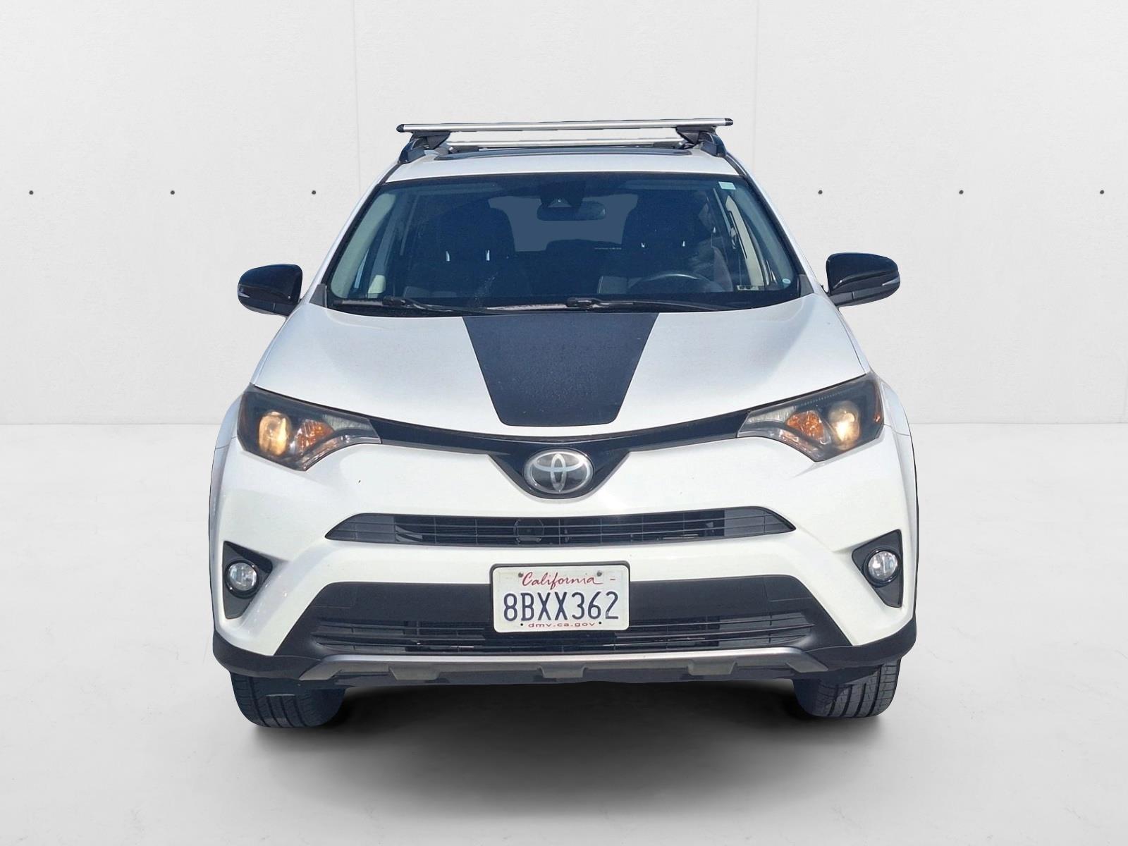 2018 Toyota RAV4 Adventure photo 2