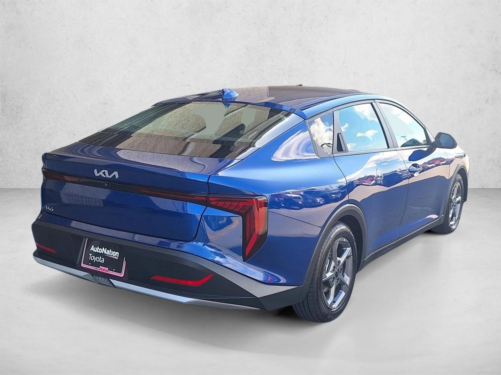 2025 Kia K4 LXS - Photo 5