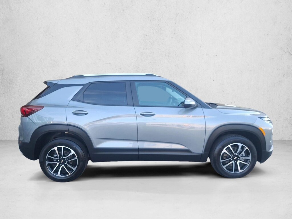 Used 2025 Chevrolet Trailblazer LT SUV