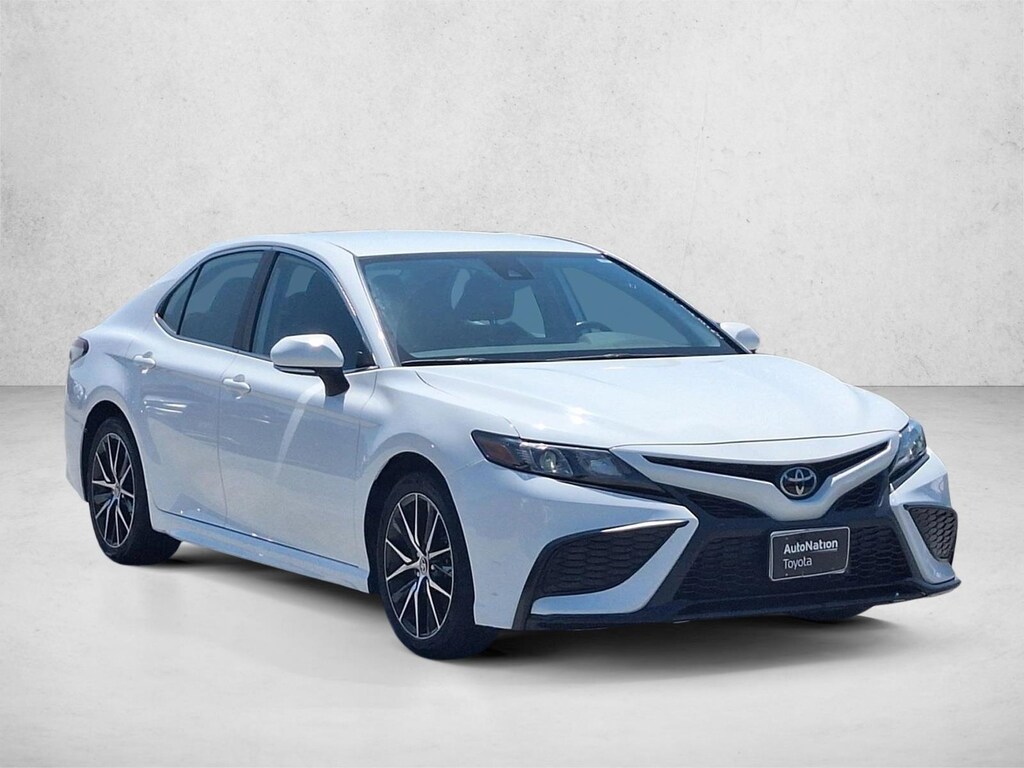 Used 2023 Toyota Camry SE Sedan