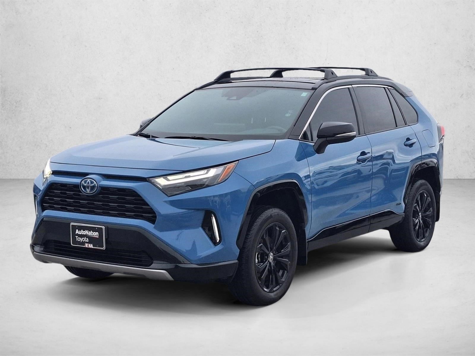 2024 Toyota RAV4 XSE's photo