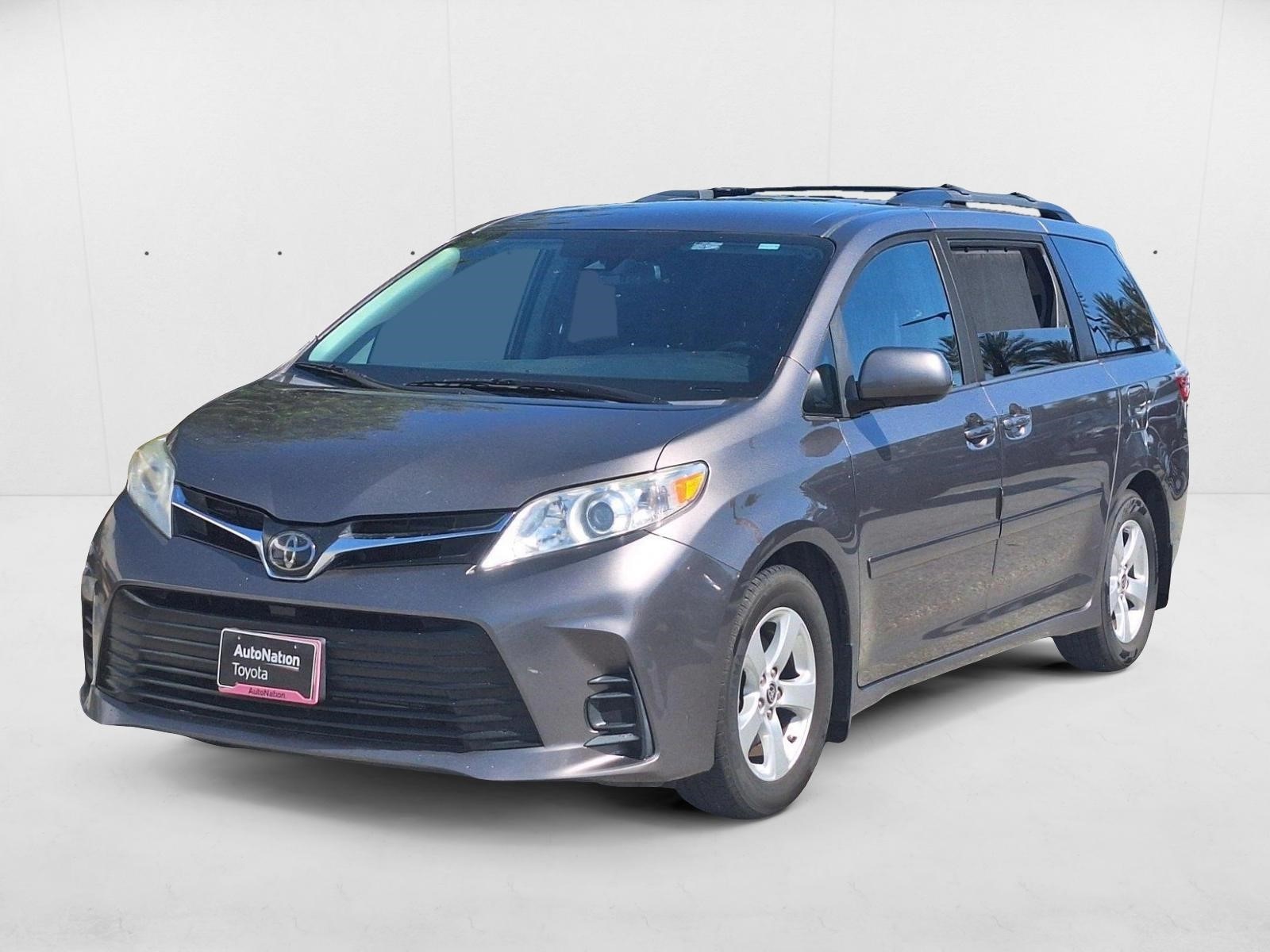 2020 Toyota Sienna LE 8 Passenger