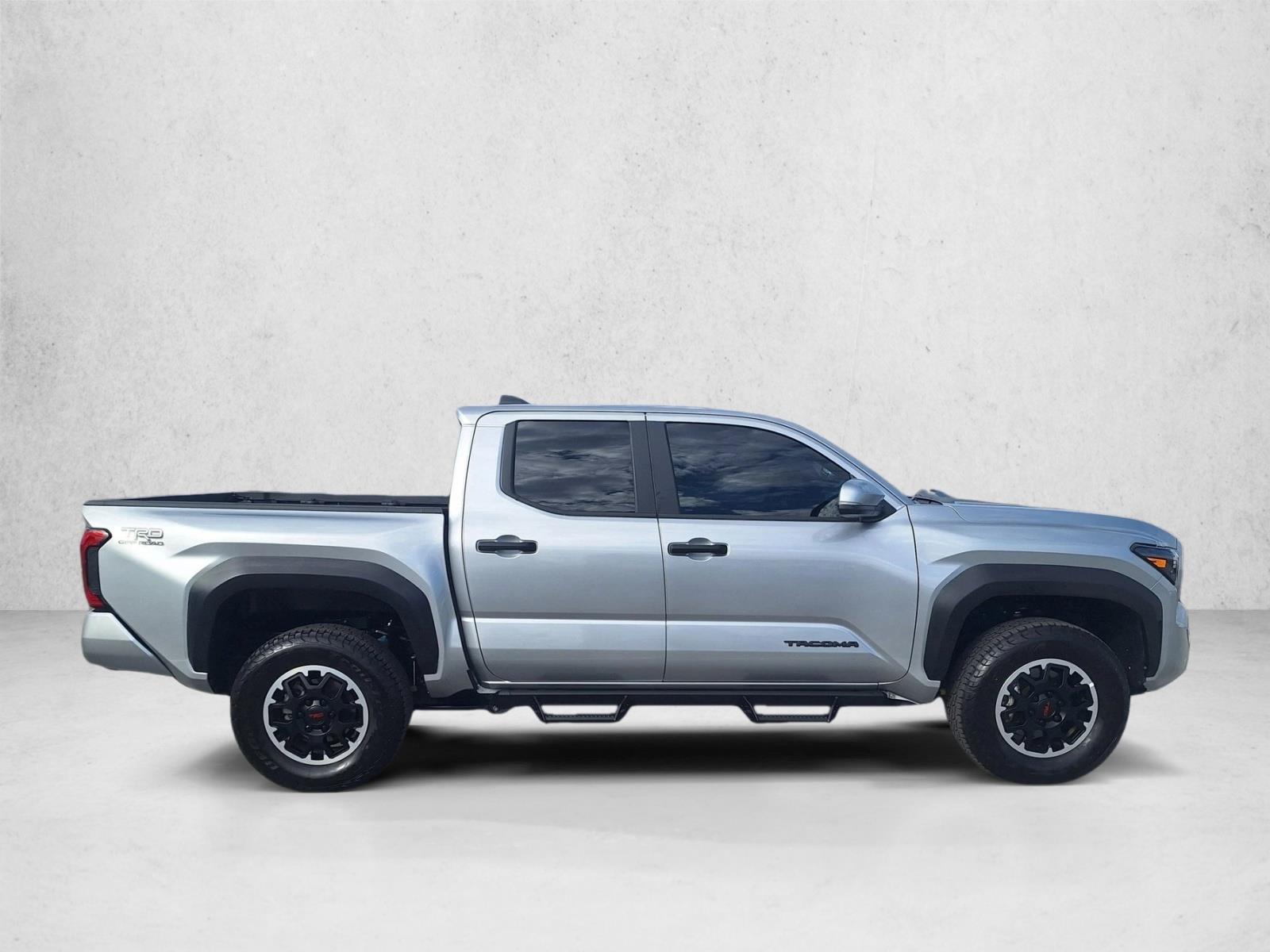 2024 Toyota Tacoma TRD photo 4