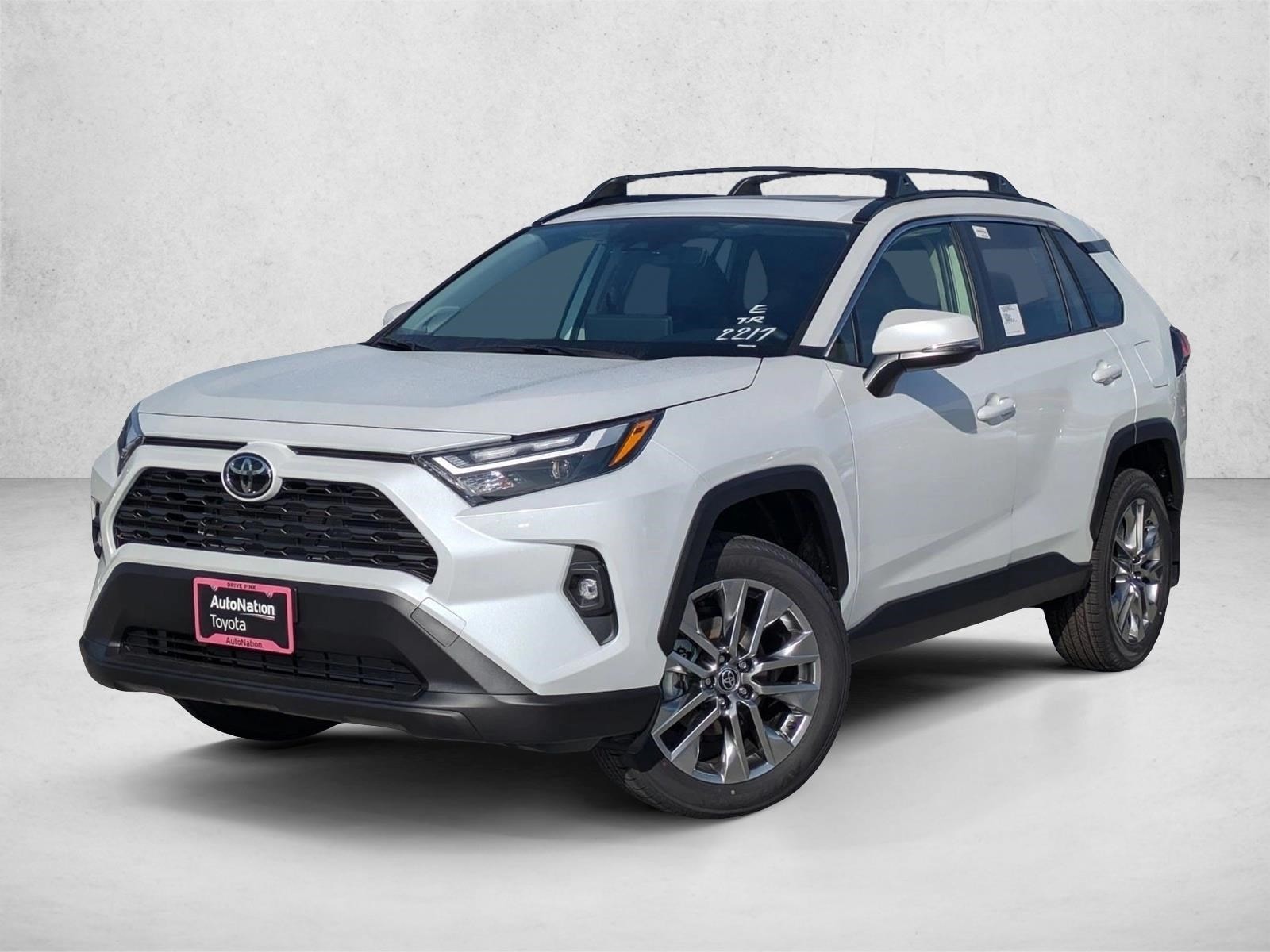 2025 Toyota RAV4 XLE Premium's photo