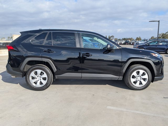 2024 Toyota RAV4 LE Sport photo 4