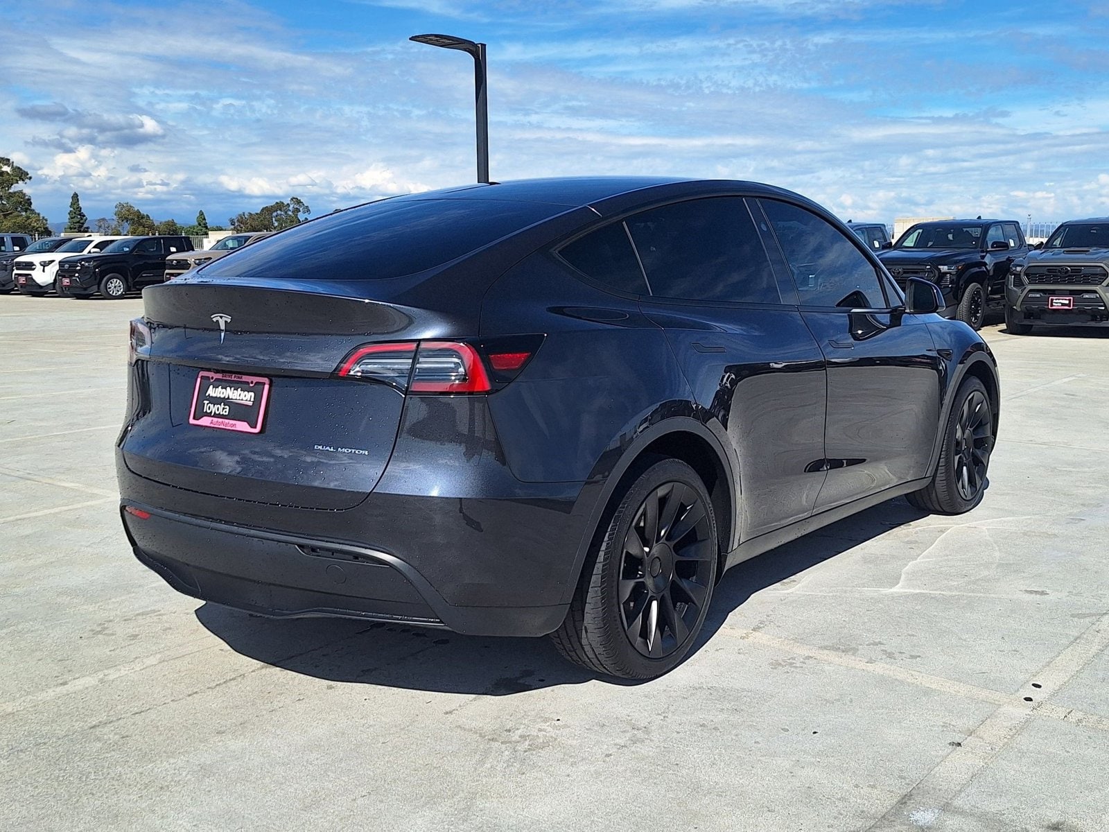 2024 Tesla Model Y Long Range photo 5