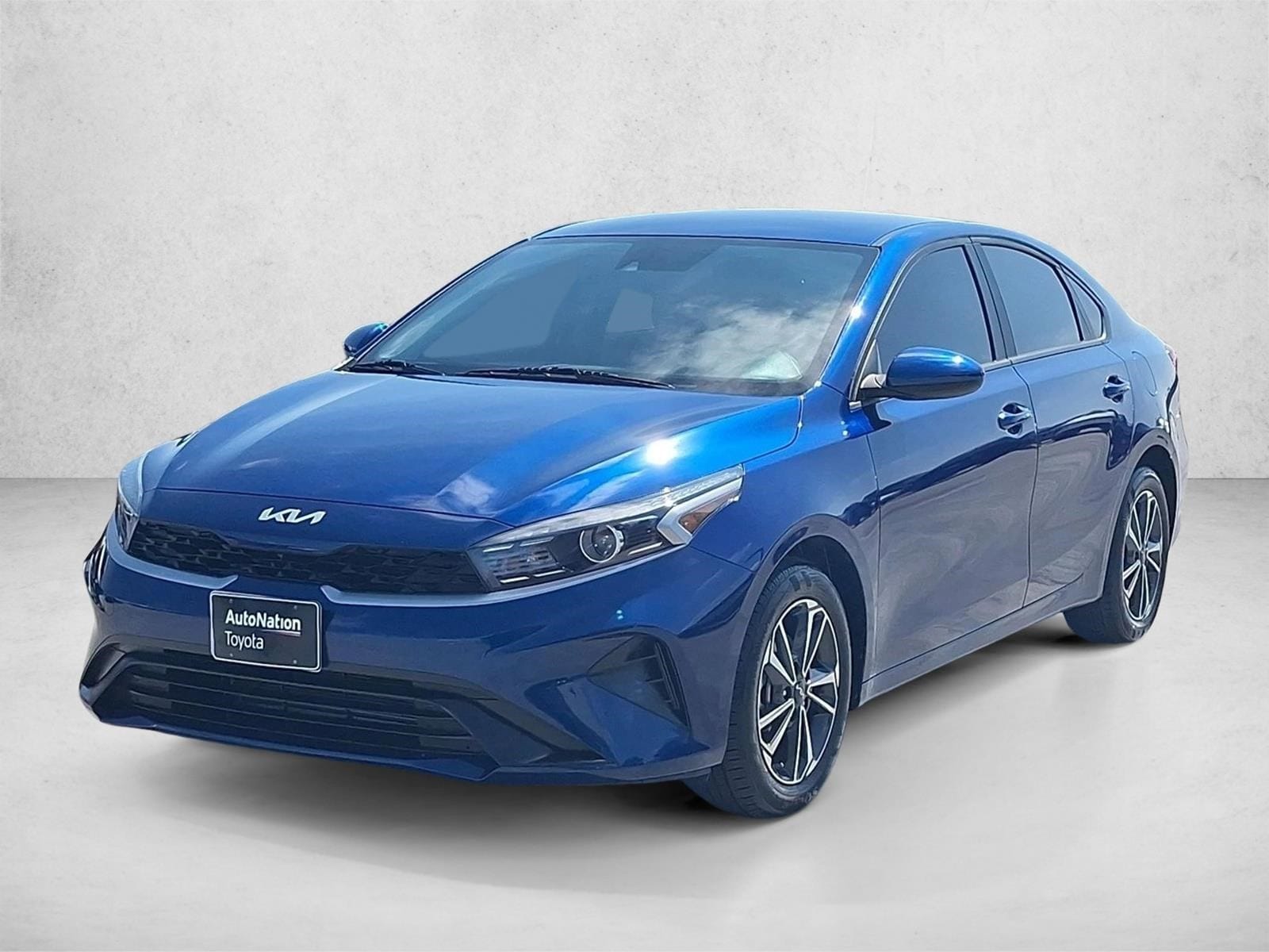 2024 Kia Forte LXS AT's photo