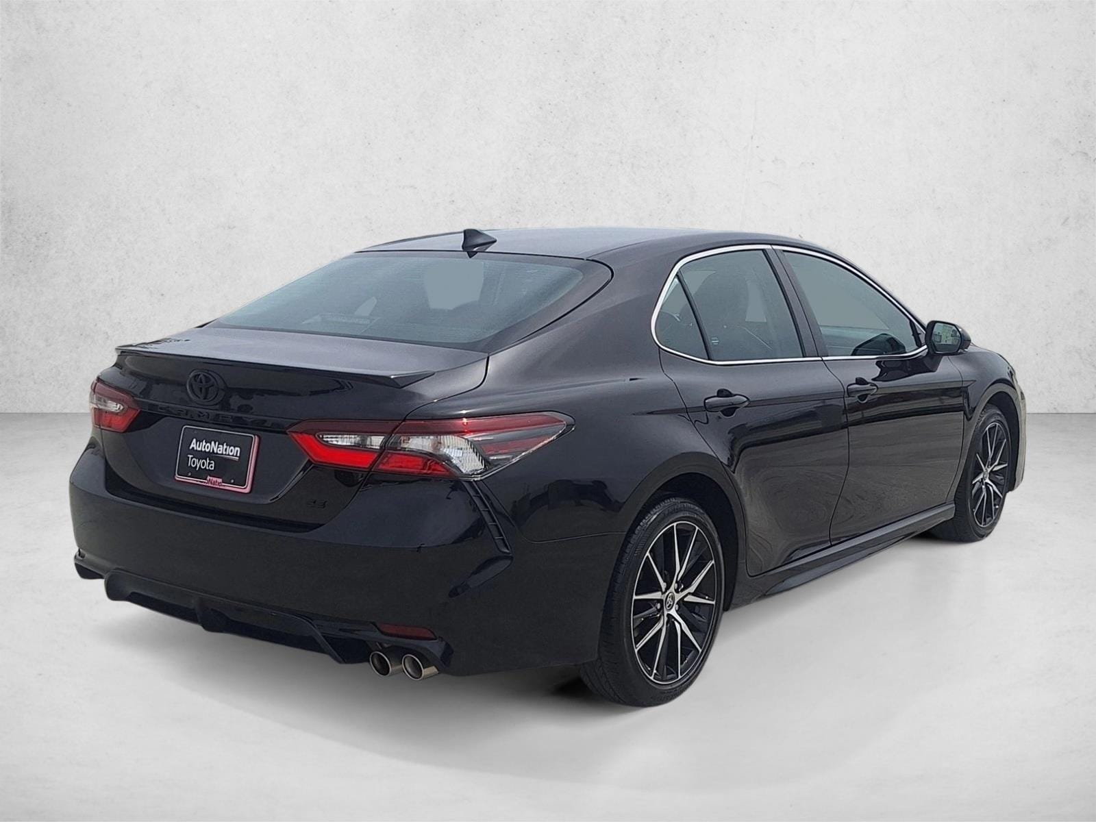 2024 Toyota Camry SE photo 5