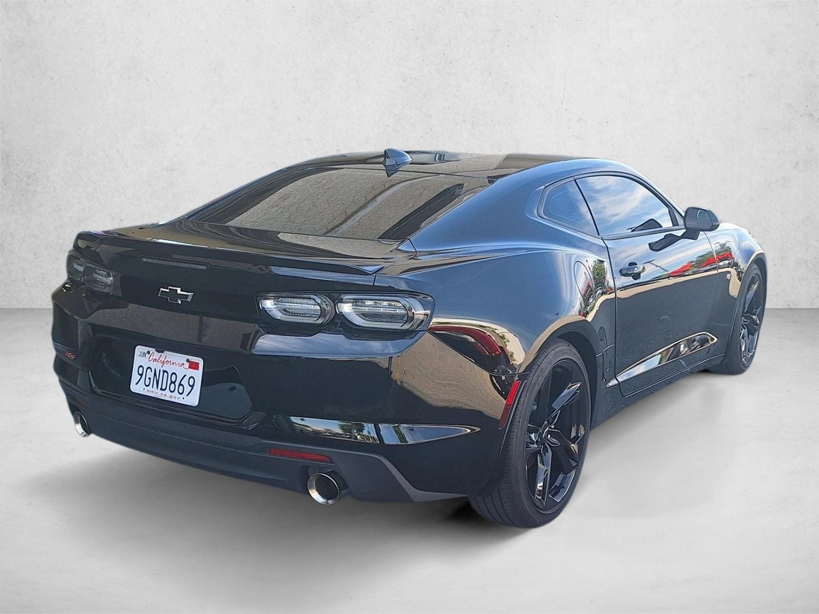 2023 Chevrolet Camaro photo 5