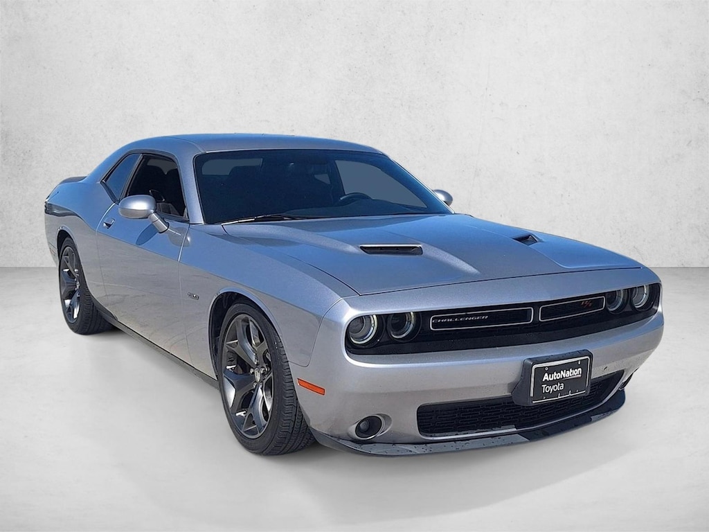 Used 2015 Dodge Challenger SXT Coupe