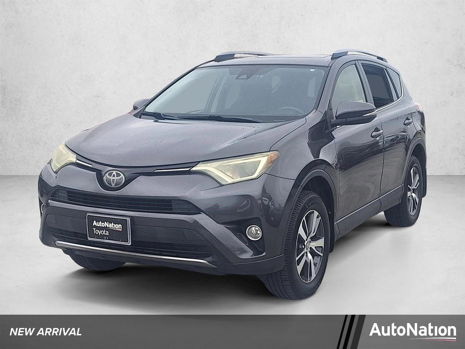 2018 Toyota RAV4 XLE's photo