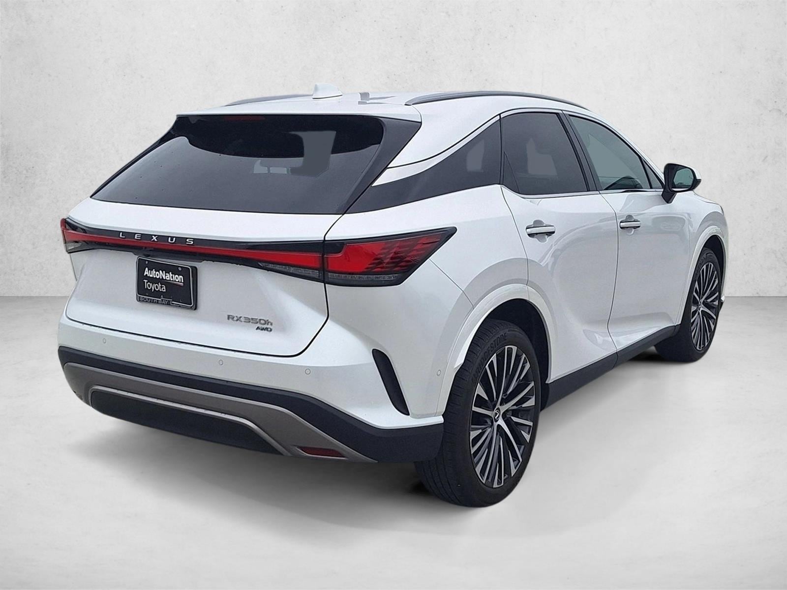 2024 LEXUS RX 350h Premium Plus photo 5