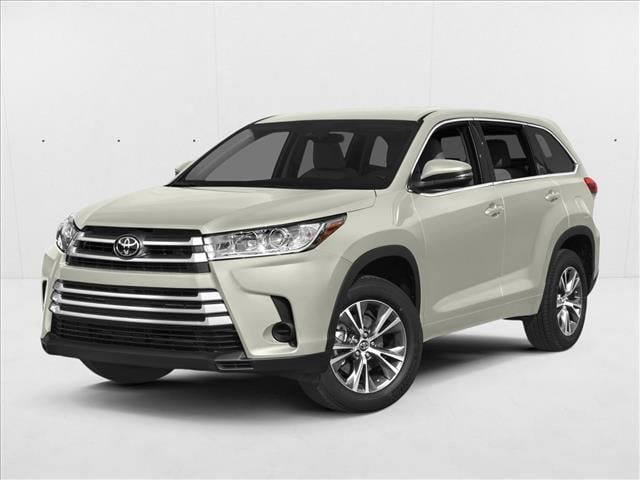 2017 Toyota Highlander LE's photo