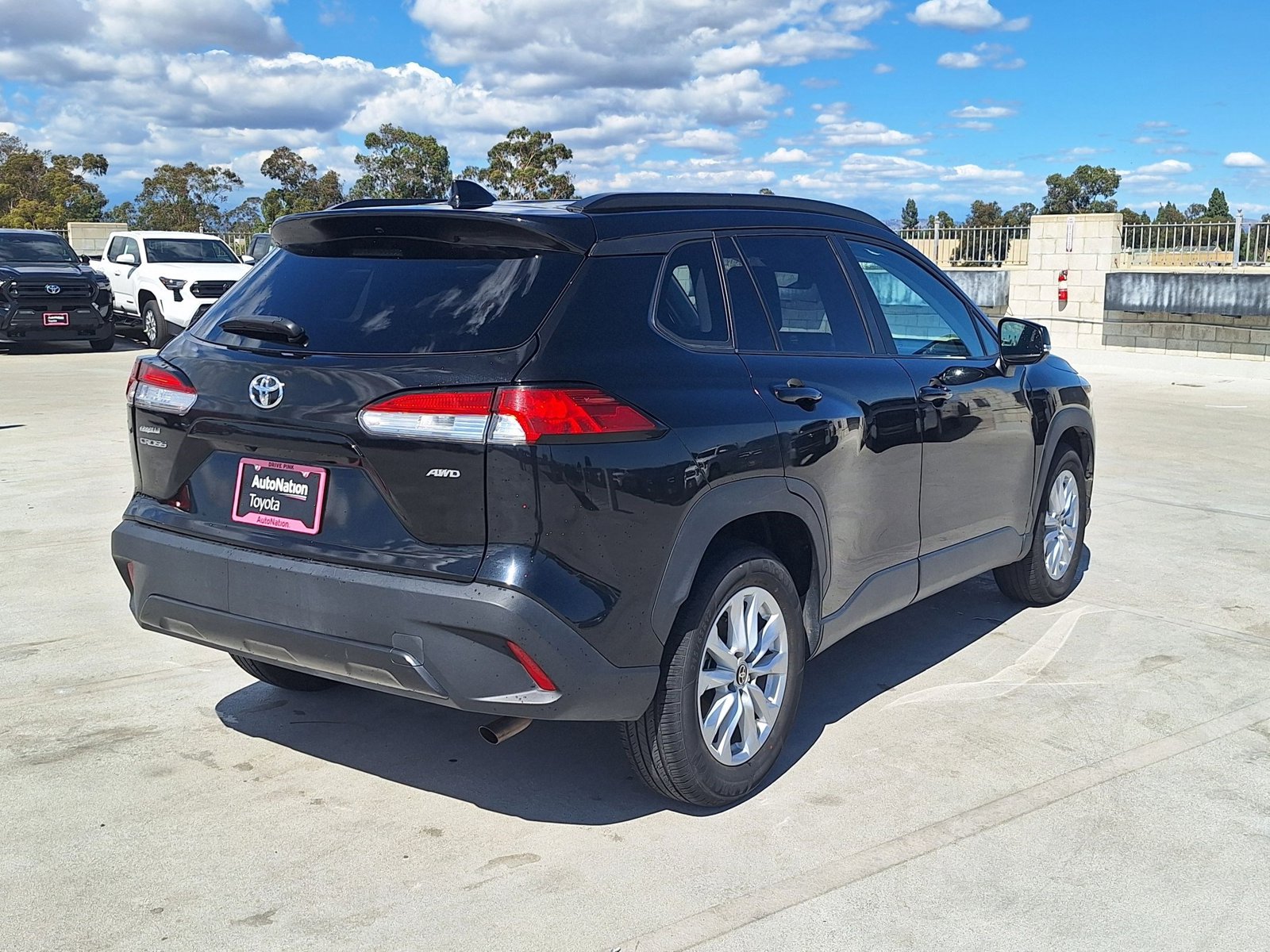 2024 Toyota Corolla Cross LE photo 5