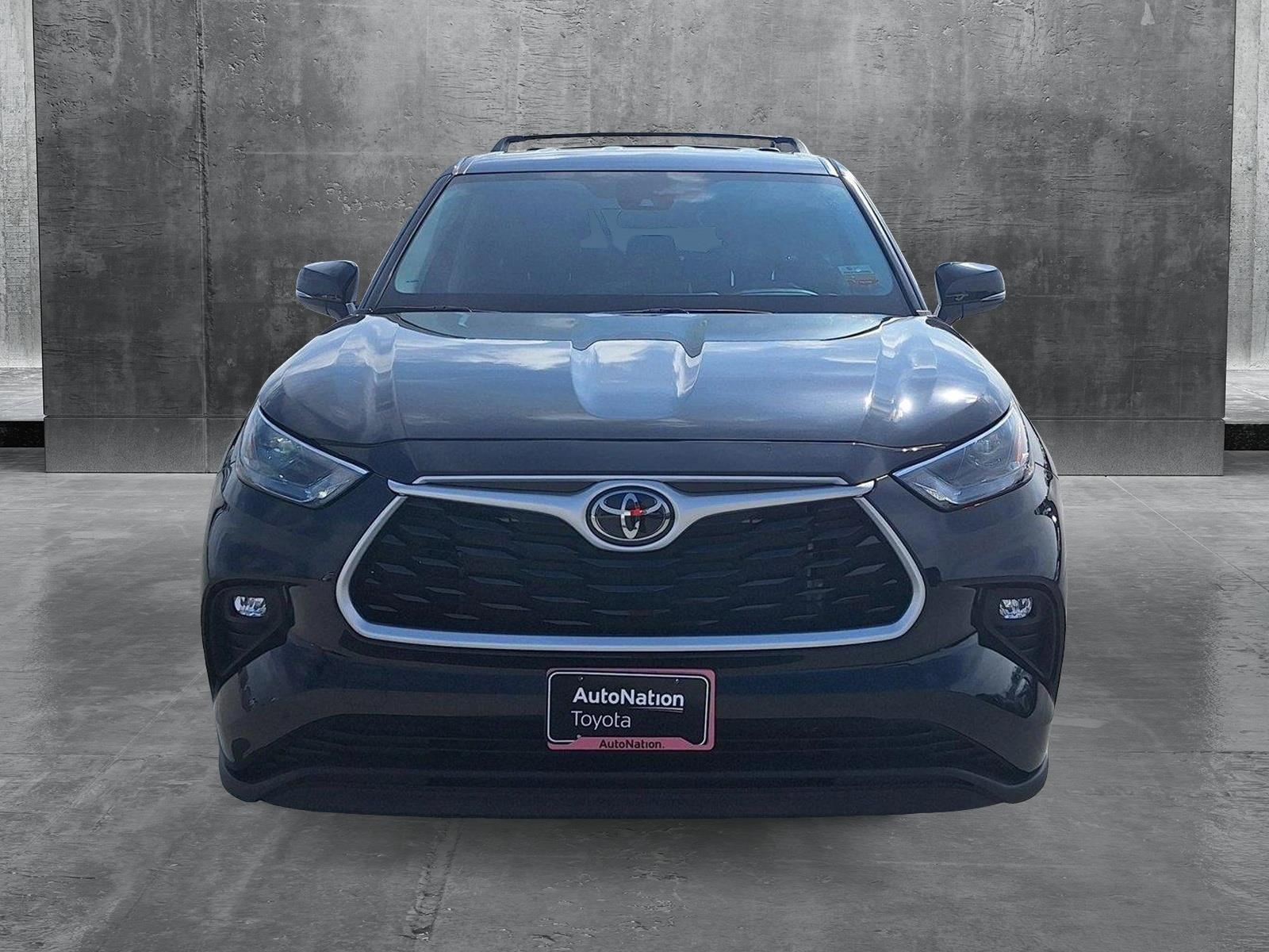 Used 2024 Toyota Highlander LE with VIN 5TDKDRAH3RS545836 for sale in Cerritos, CA