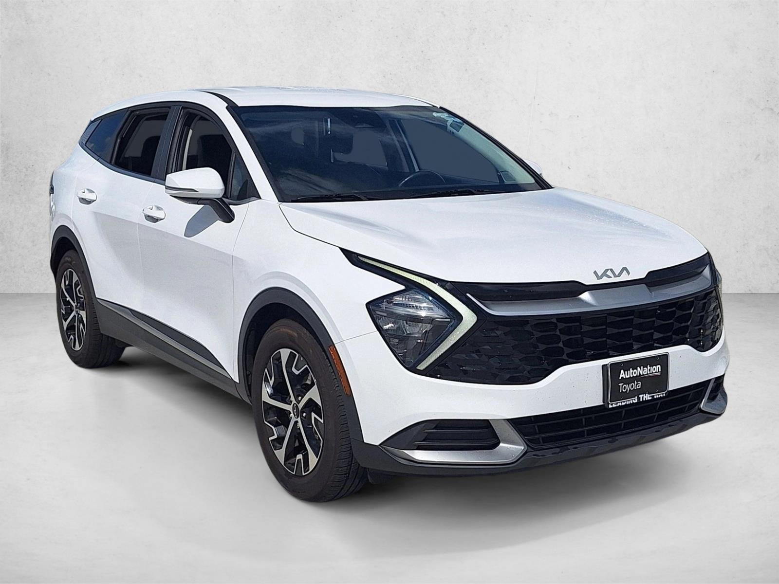 2023 Kia Sportage EX photo 3