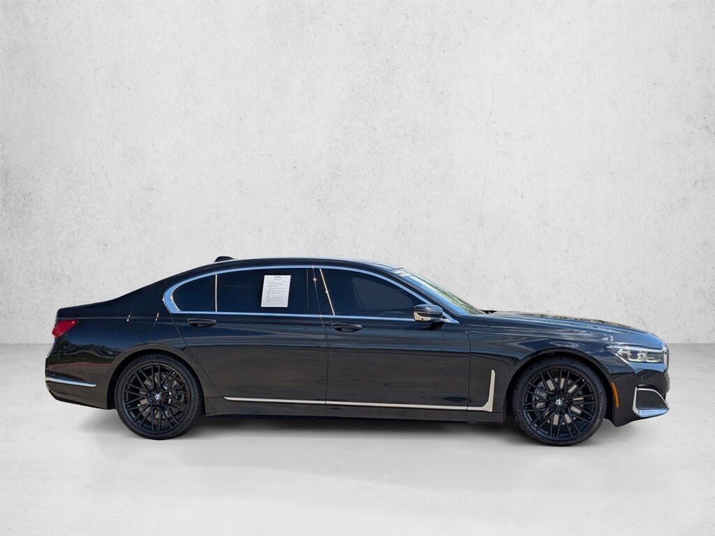 Used 2022 BMW 750i xDrive Sedan