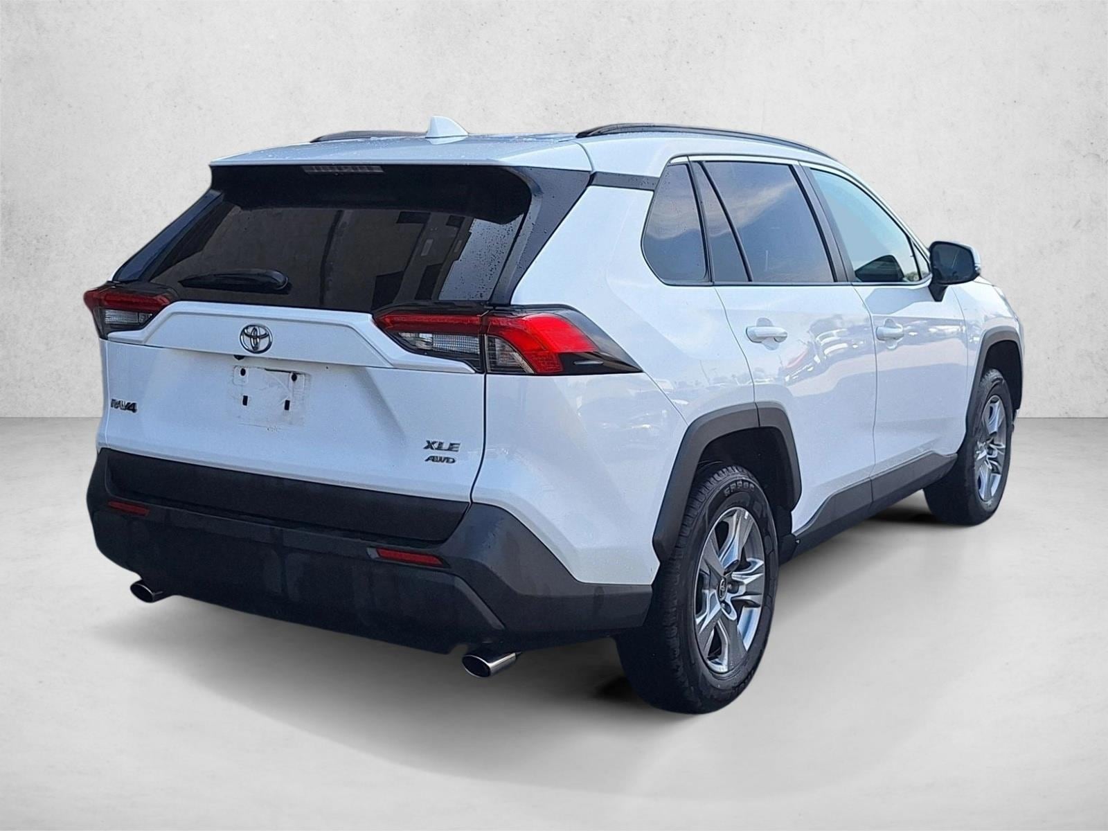 2024 Toyota RAV4 XLE photo 5