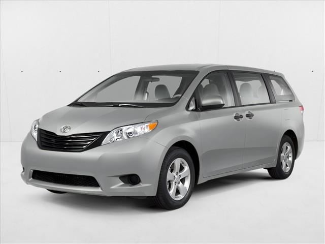 2013 Toyota Sienna L V6 7-Passenger's photo