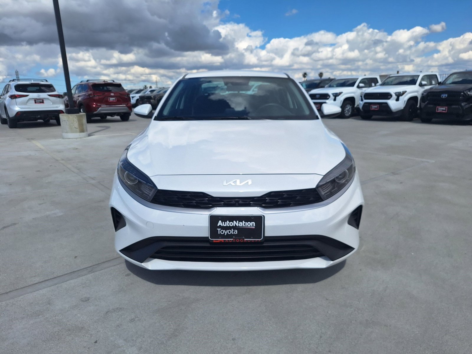 2023 Kia Forte LXS photo 2