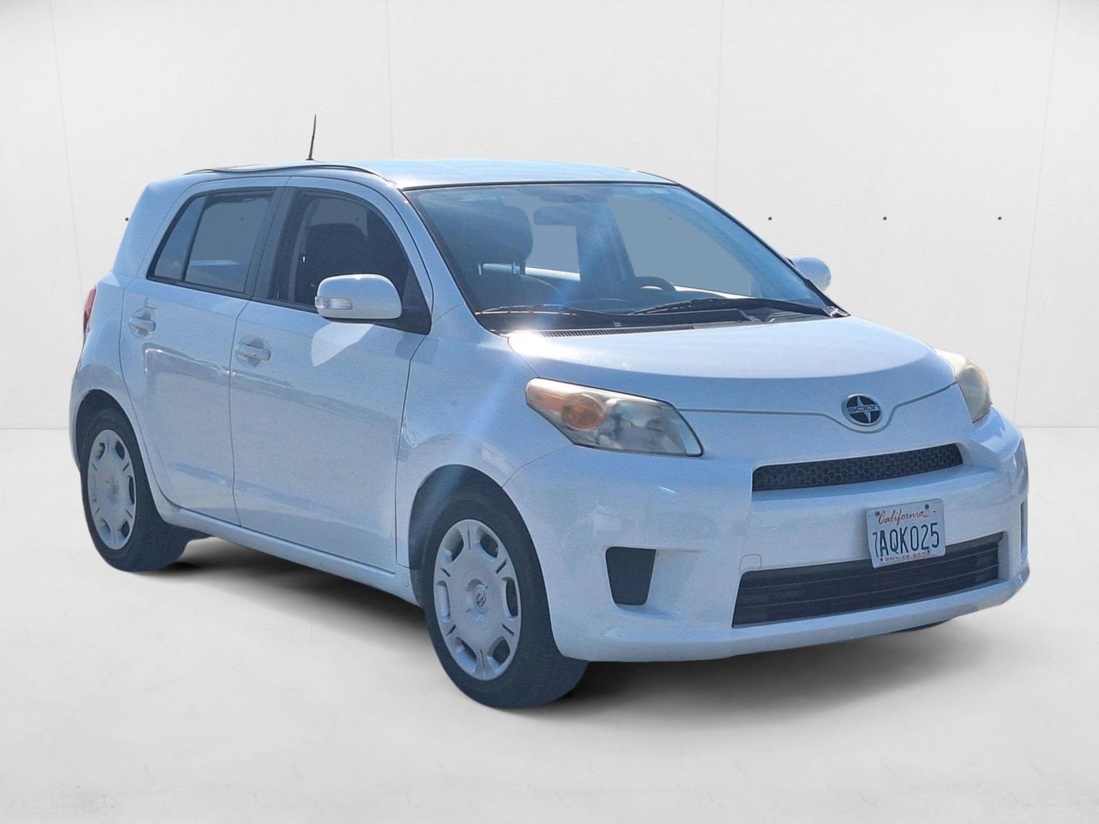 2013 Scion xD photo 2