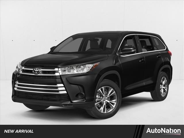 2017 Toyota Highlander LE's photo