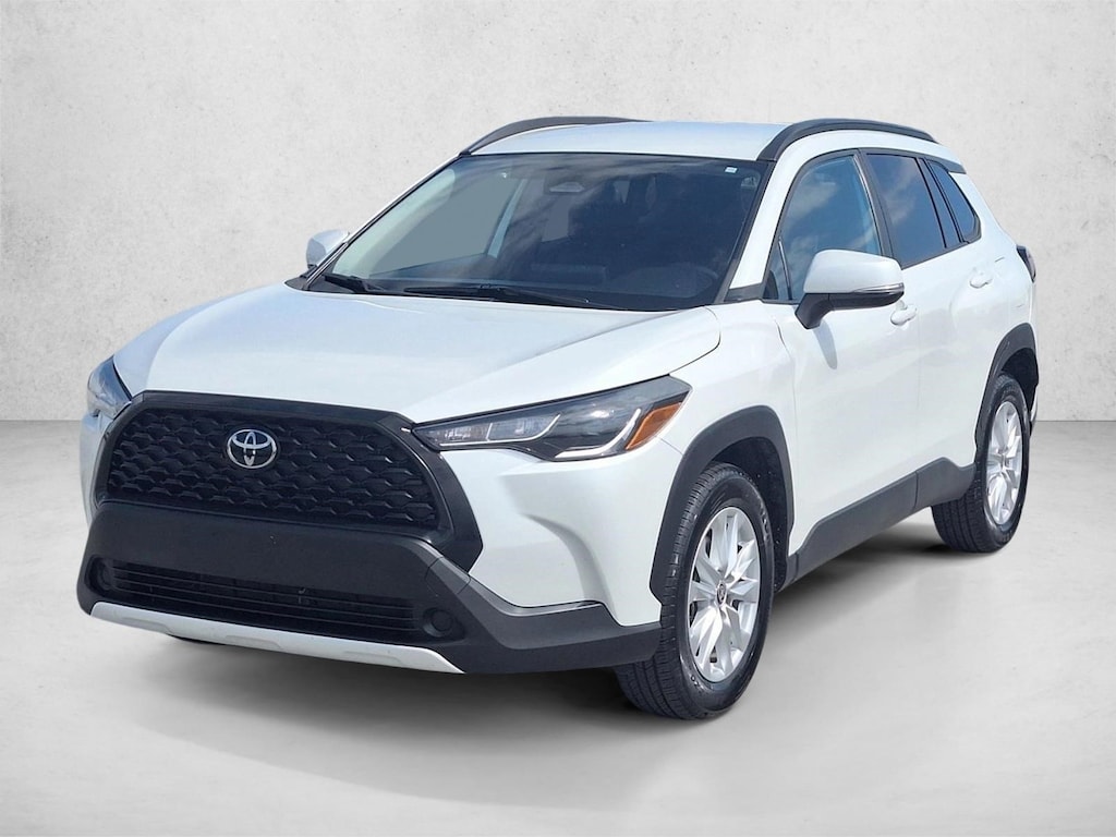Used 2024 Toyota Corolla Cross LE SUV