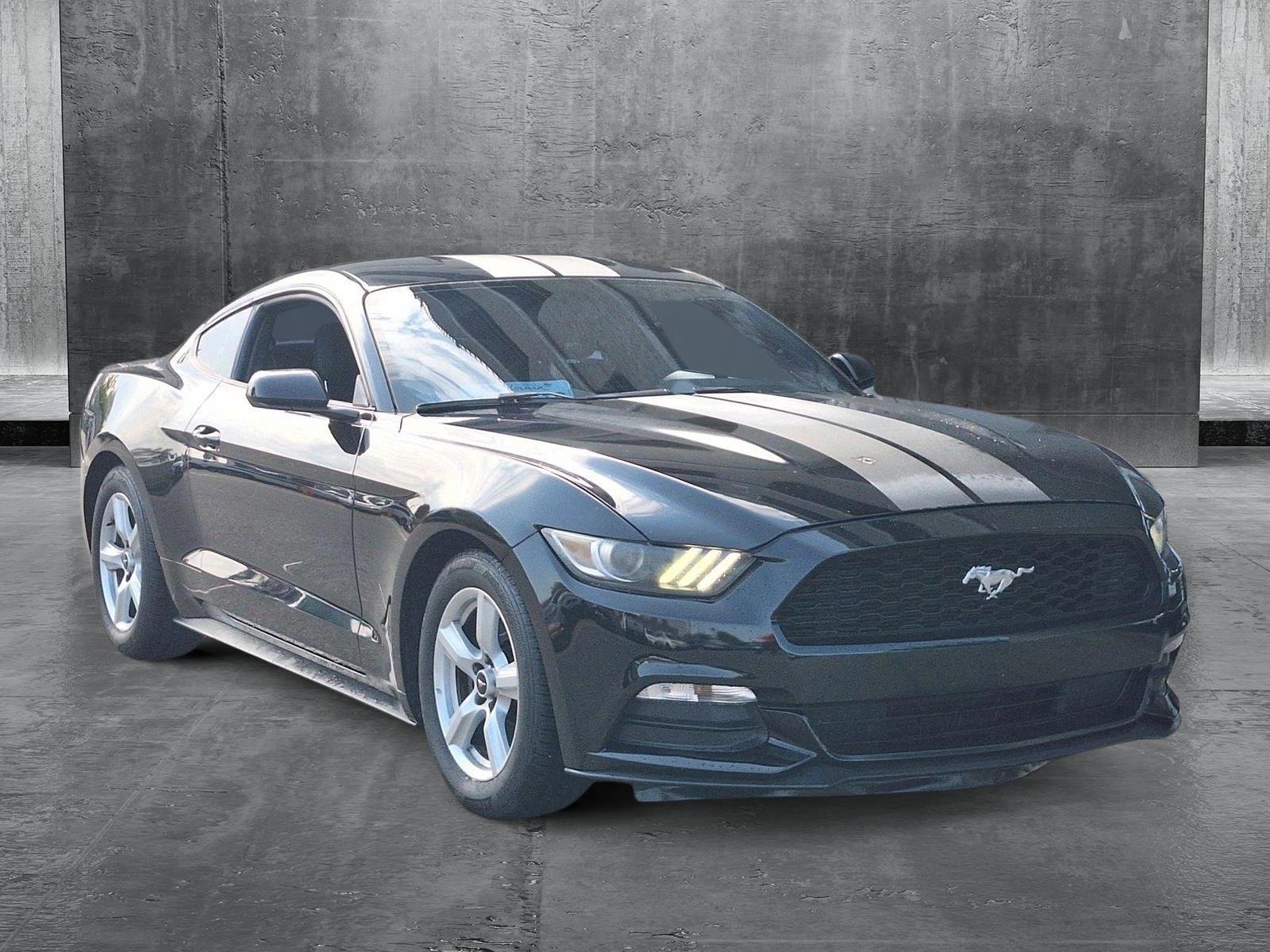 2016 Ford Mustang V6 photo 3